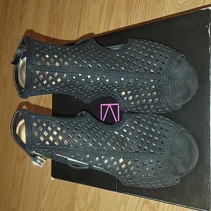 Material girls wedges, black, size 8